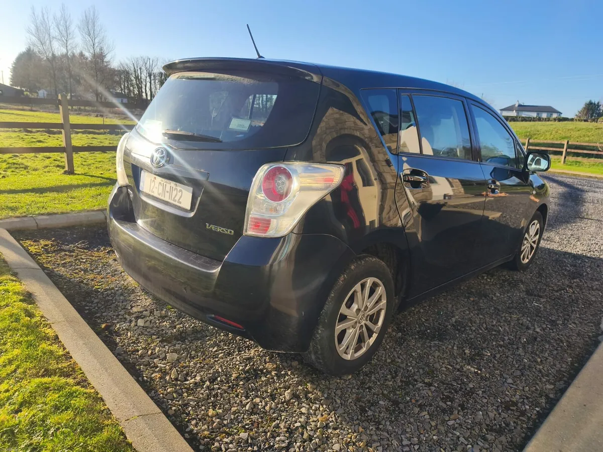 Toyota verso - Image 2