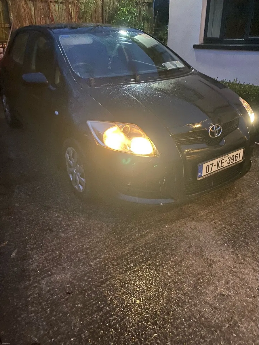 Toyota auris - Image 1