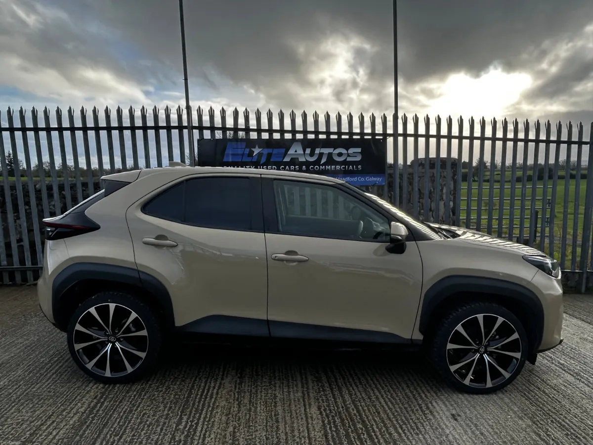 Toyota Yaris Cross Hybrid 2021 - Image 3