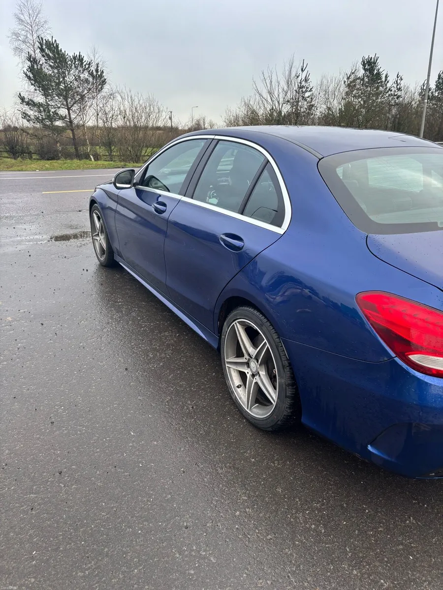 Mercedes - Benz  C - Class C180D AMG - Image 4