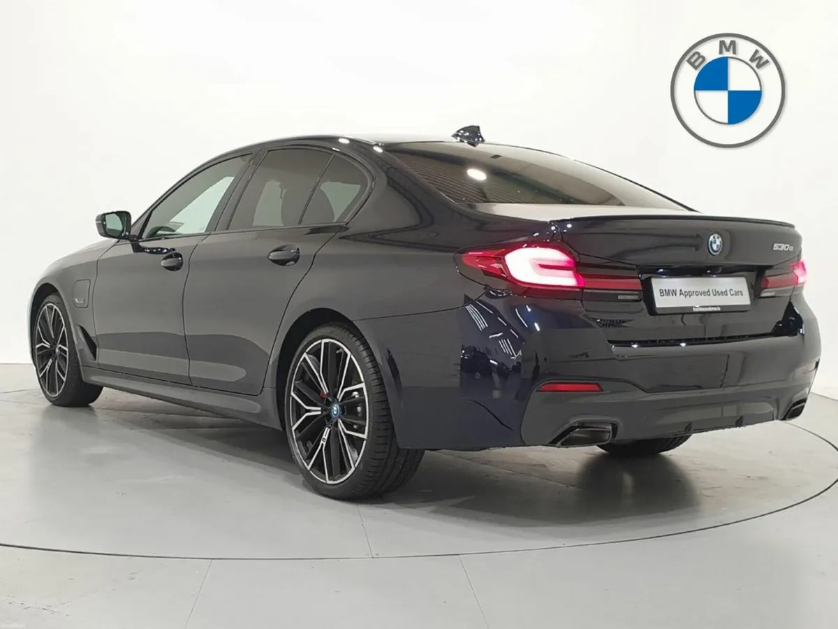 BMW 5-Series 530e M Sport Saloon - Image 3