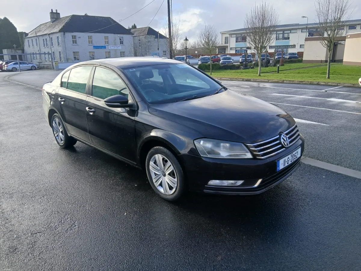 2011 Volkswagen Passat - Image 1