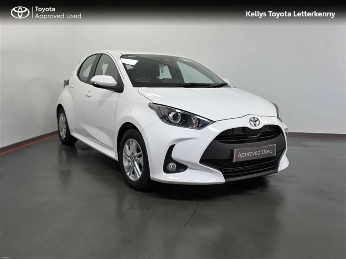 Toyota Yaris Yaris Hybrid 115 Luna - Image 1