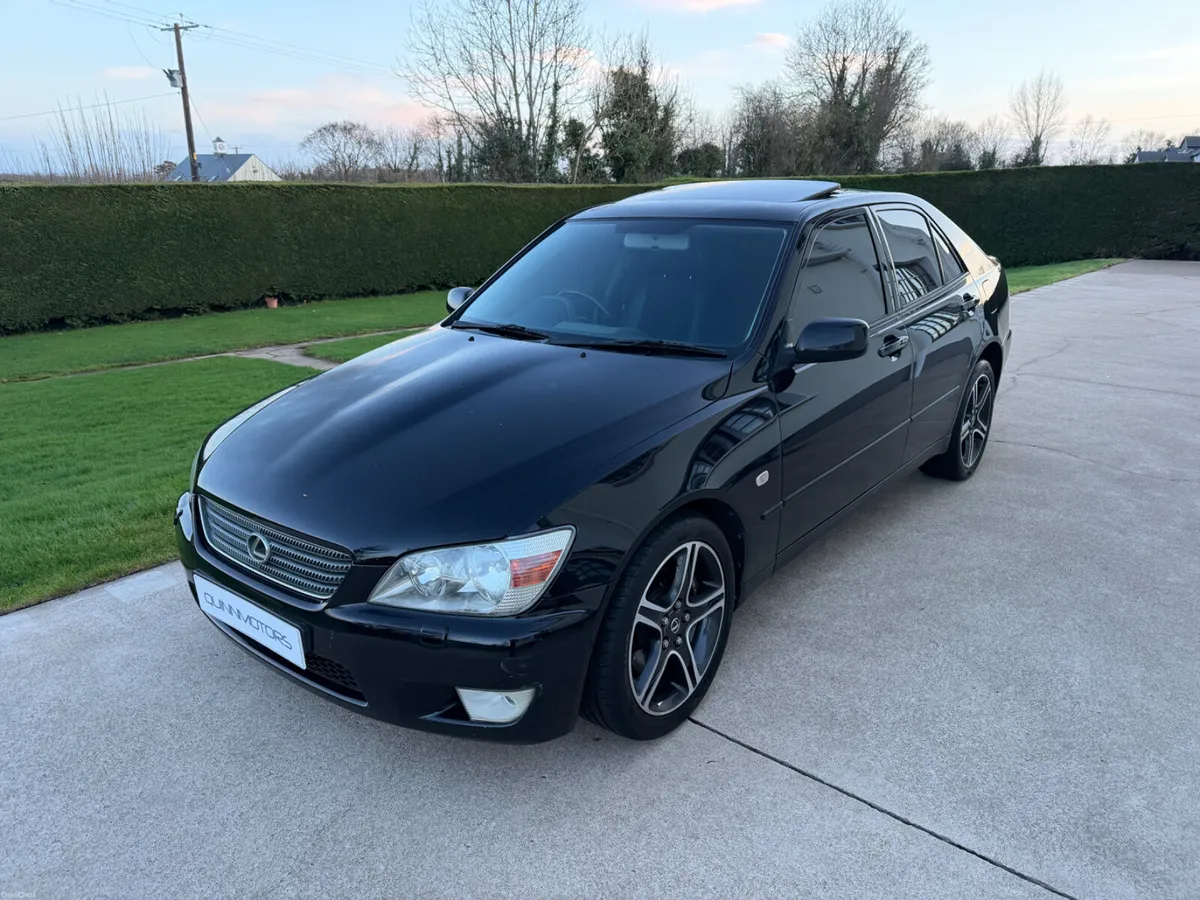 2001 LEXUS IS200 SE | PRIVACY GLASS | SUNROOF - Image 1