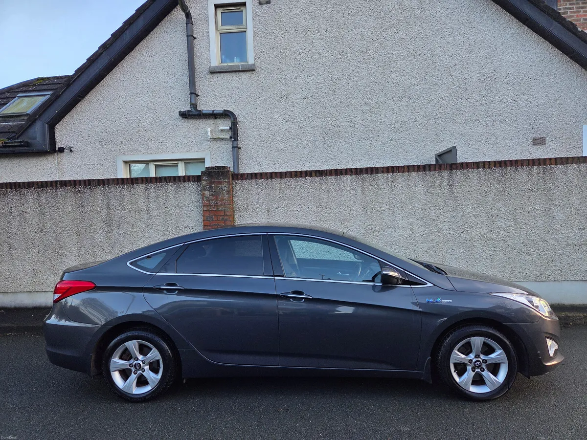 Hyundai i40 Executive, new nct - Image 3