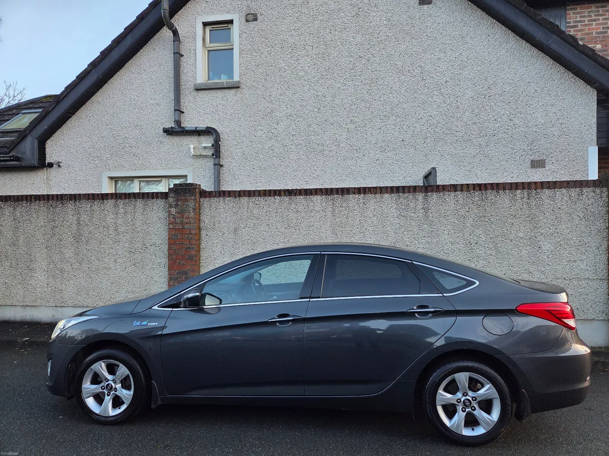 Hyundai i40 Executive, new nct - Image 4