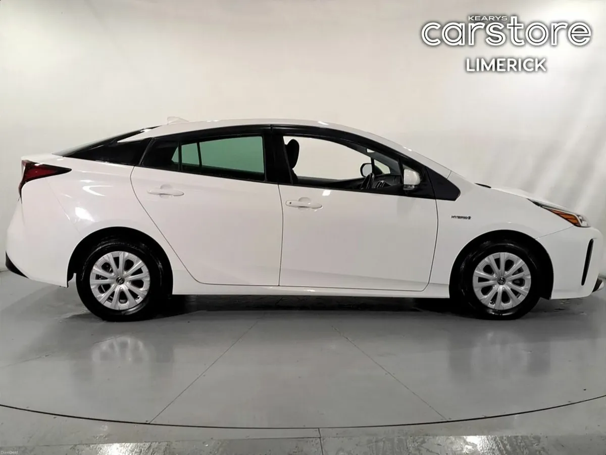 Toyota Prius 1.8 PET HYBRID - Image 2