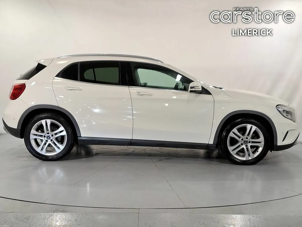 Mercedes-Benz GLA 180 AUTO 1.6 PET - Image 2