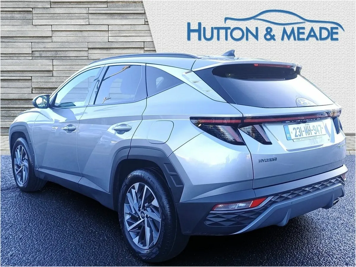Hyundai Tucson Executive Plus 1.6 Diesel 5dr - Image 3