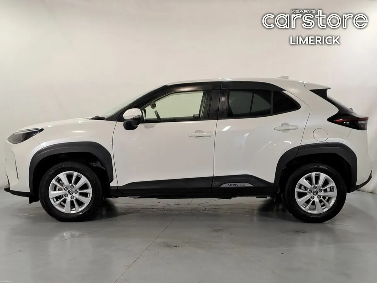 Toyota Yaris Cross 1.5 HYBRID - Image 6