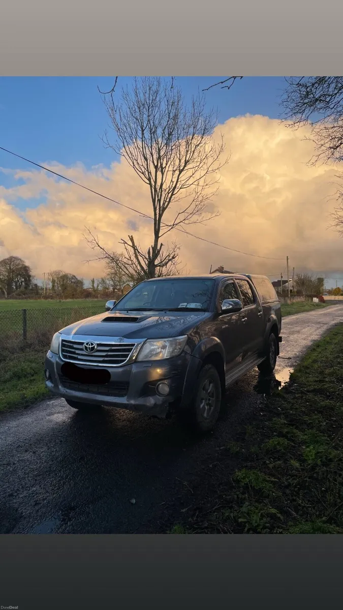 Toyota Hilux - Image 2