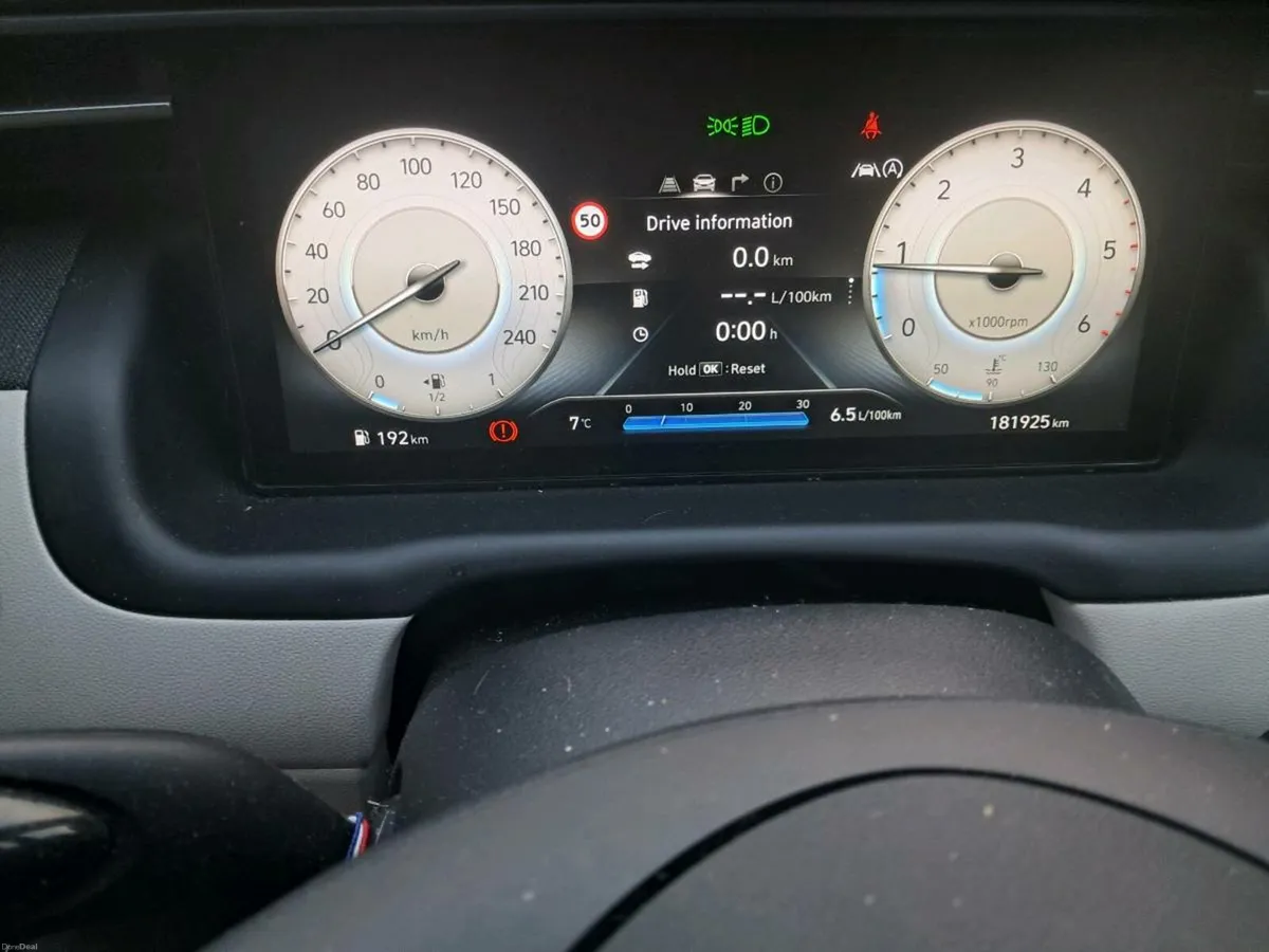 2022 hyundai tuscon executive plus-save €30000 - Image 2