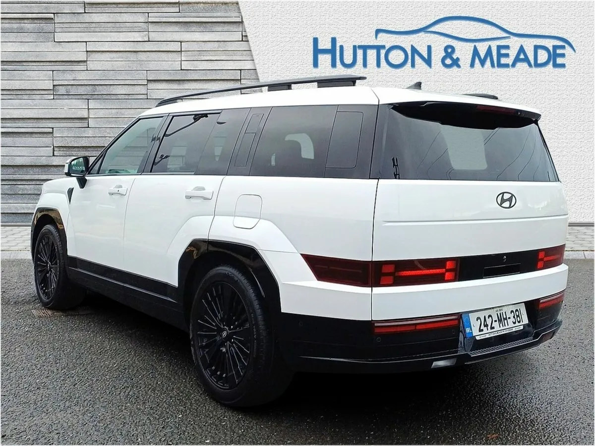 Hyundai Santa Fe Calligraphy PHEV 1.6 Petrol 5dr - Image 3