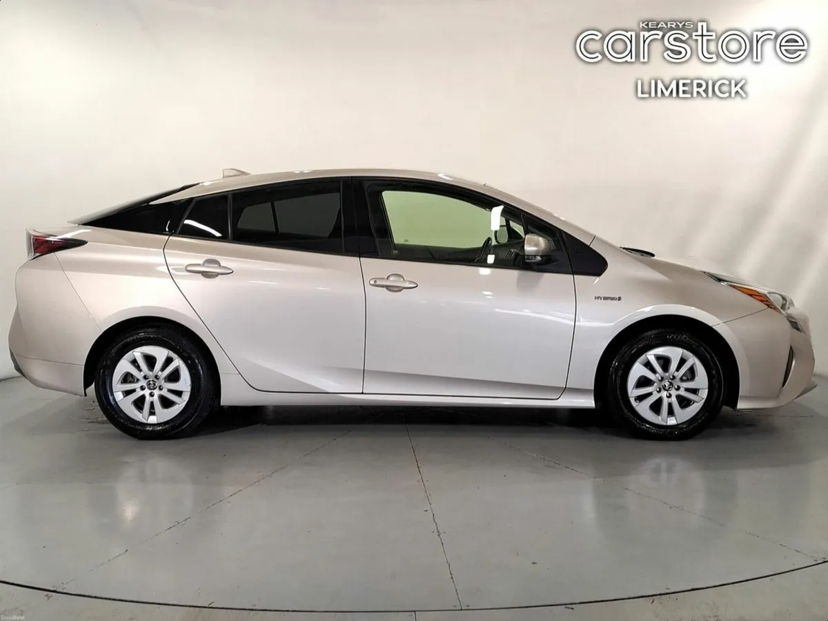 Toyota Prius 1.8 PET HYBRID - Image 2