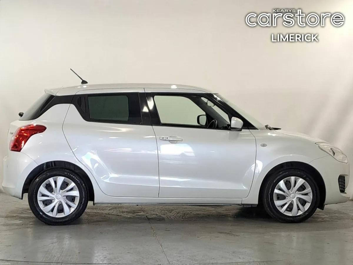 Suzuki Swift 1.2 PET AUTO 5DR - Image 3