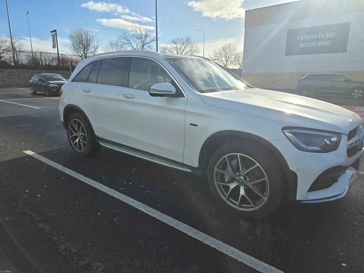 GLC AMG Premium Plus 4matic Panoramic Roof - Image 4