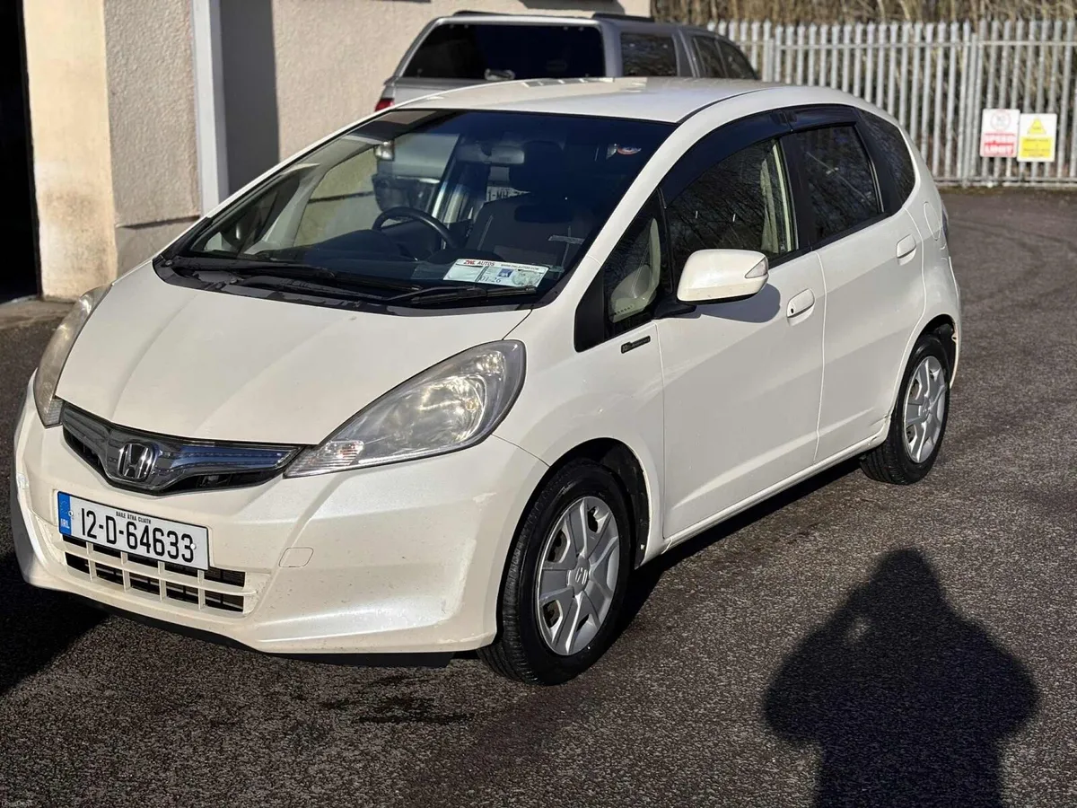 Honda Fit Hybrid NCT 09/026 & tax 03/2026 - Image 2