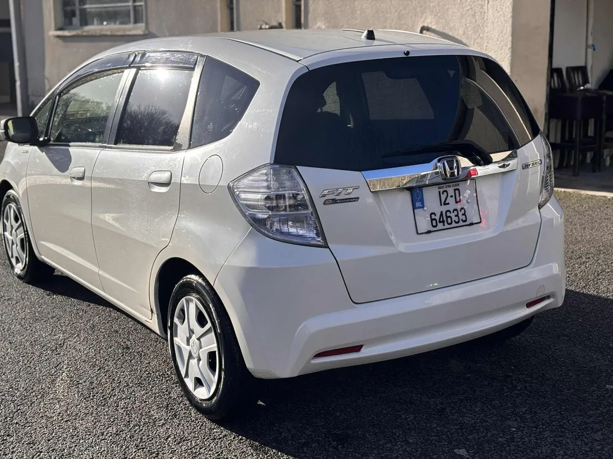 Honda Fit Hybrid NCT 09/026 & tax 03/2026 - Image 3