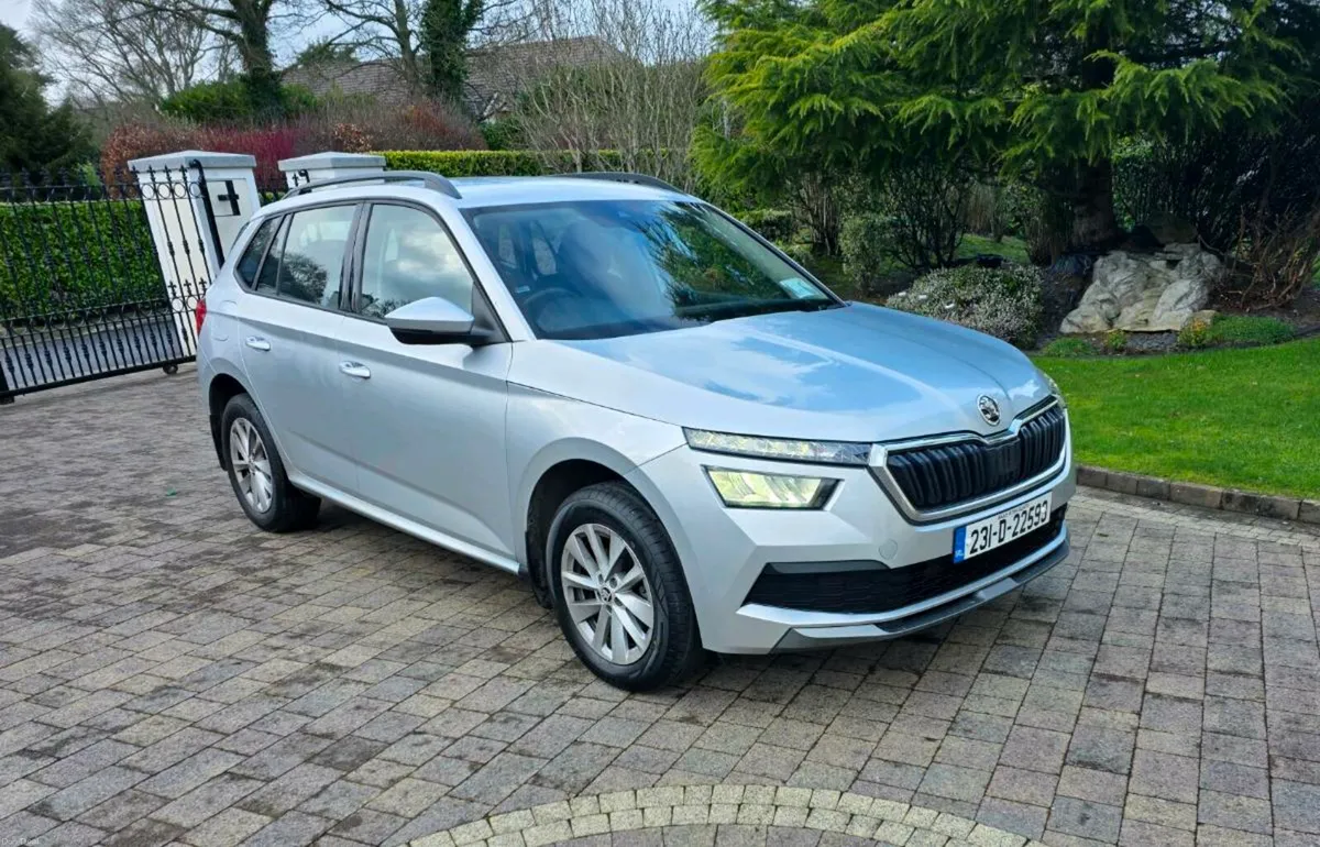 SKODA KAMIQ 23 SUV. - Image 2