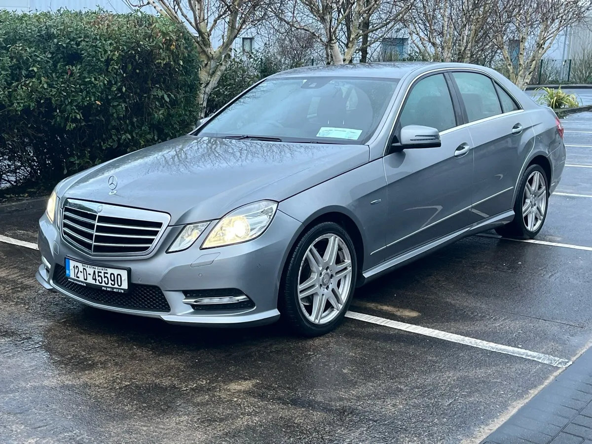 2012 merc E250, AUTO, only 230km, 1 Previous Owner - Image 2