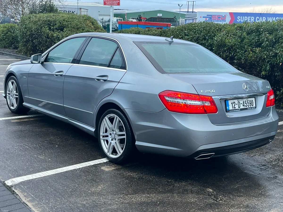 2012 merc E250, AUTO, only 230km, 1 Previous Owner - Image 3