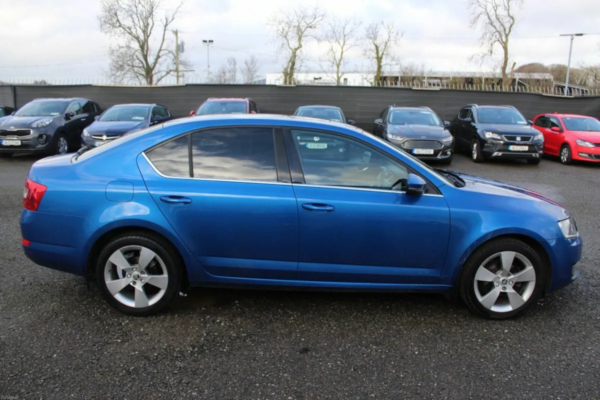 Skoda Octavia STYLE 1.6TDI 110HP - TENDER 39 - GRA - Image 3