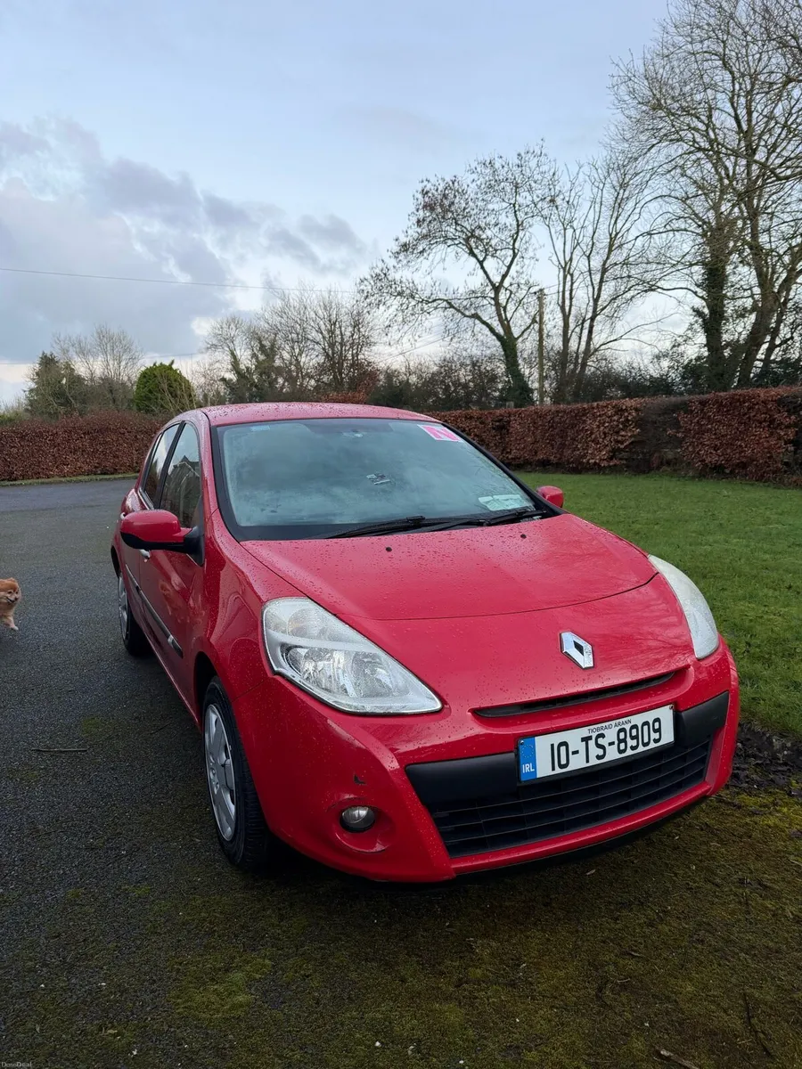Renault Clio 2010 - Image 1