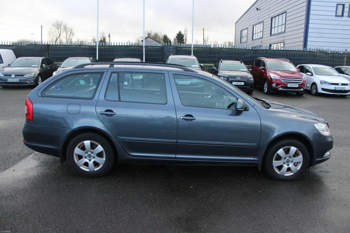 Skoda Octavia 2.0 TDI ELEGANCE - TENDER 44 - GRADE - Image 3