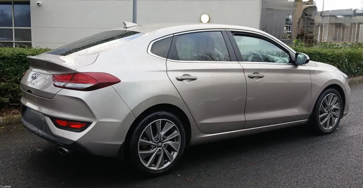 Hyundai i30 FASTBACK 1.0 PETROL TURBO 2018 - Image 4