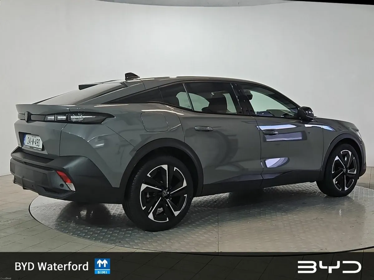 Peugeot 408 Allure 1.2 Puretech 130bhp Automatic * - Image 4