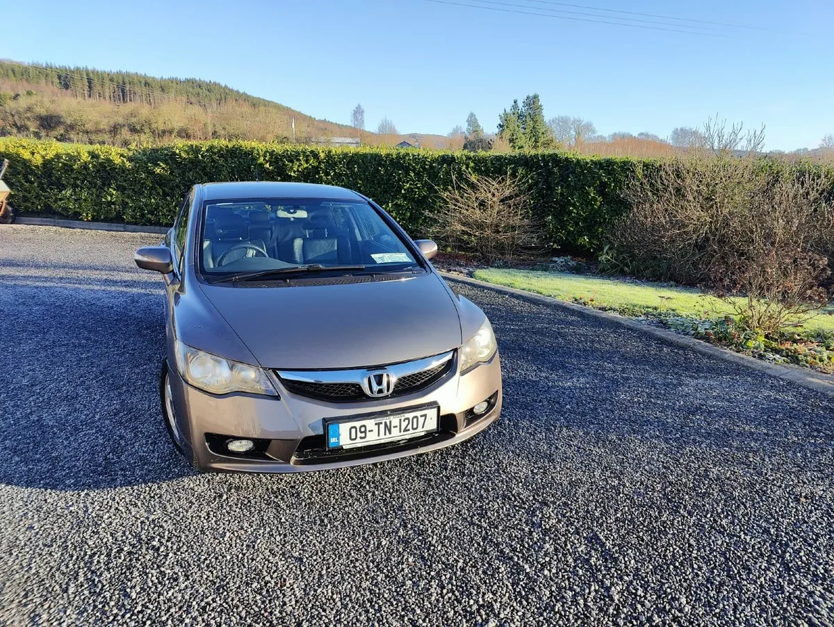 Honda Civic 2009 Automatic - Image 1