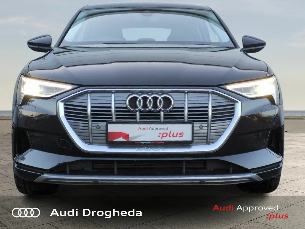Audi e-tron e-tron quattro - Image 2