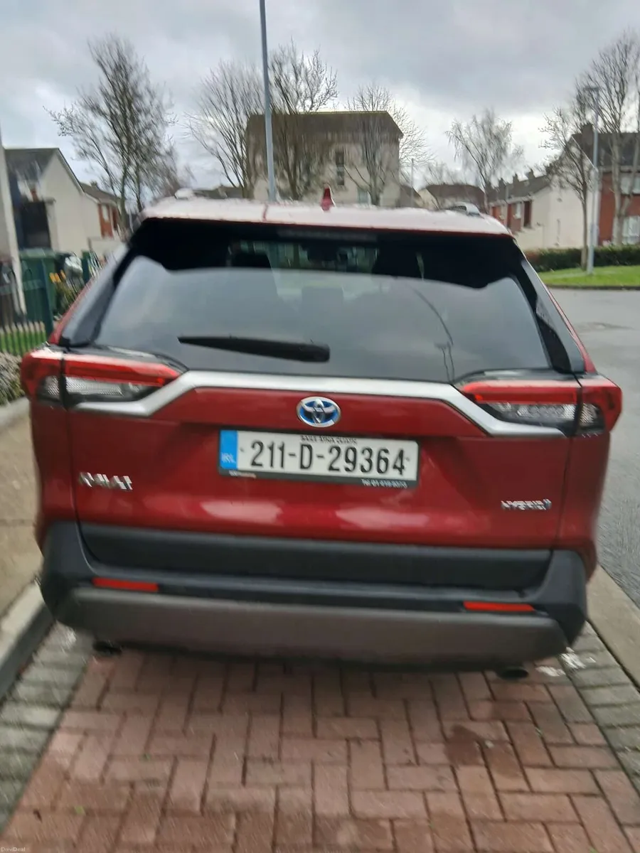 Toyota RAV4 2021 - Image 2