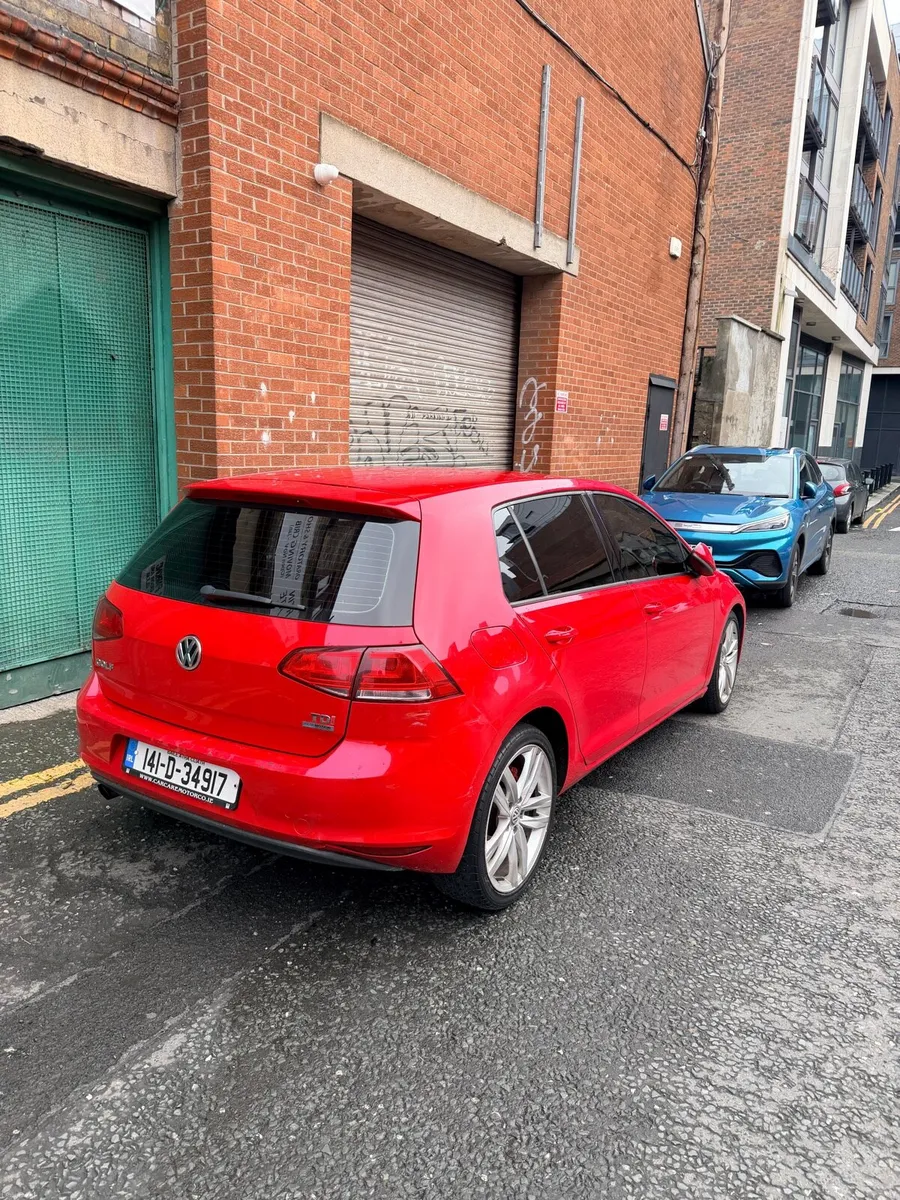 Volkswagen golf - Image 4