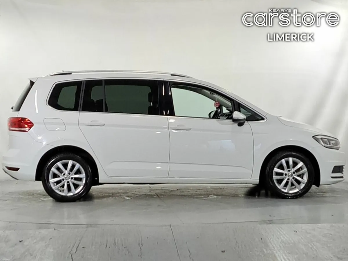 Volkswagen Touran 1.4 TSI Auto MPV - Image 2