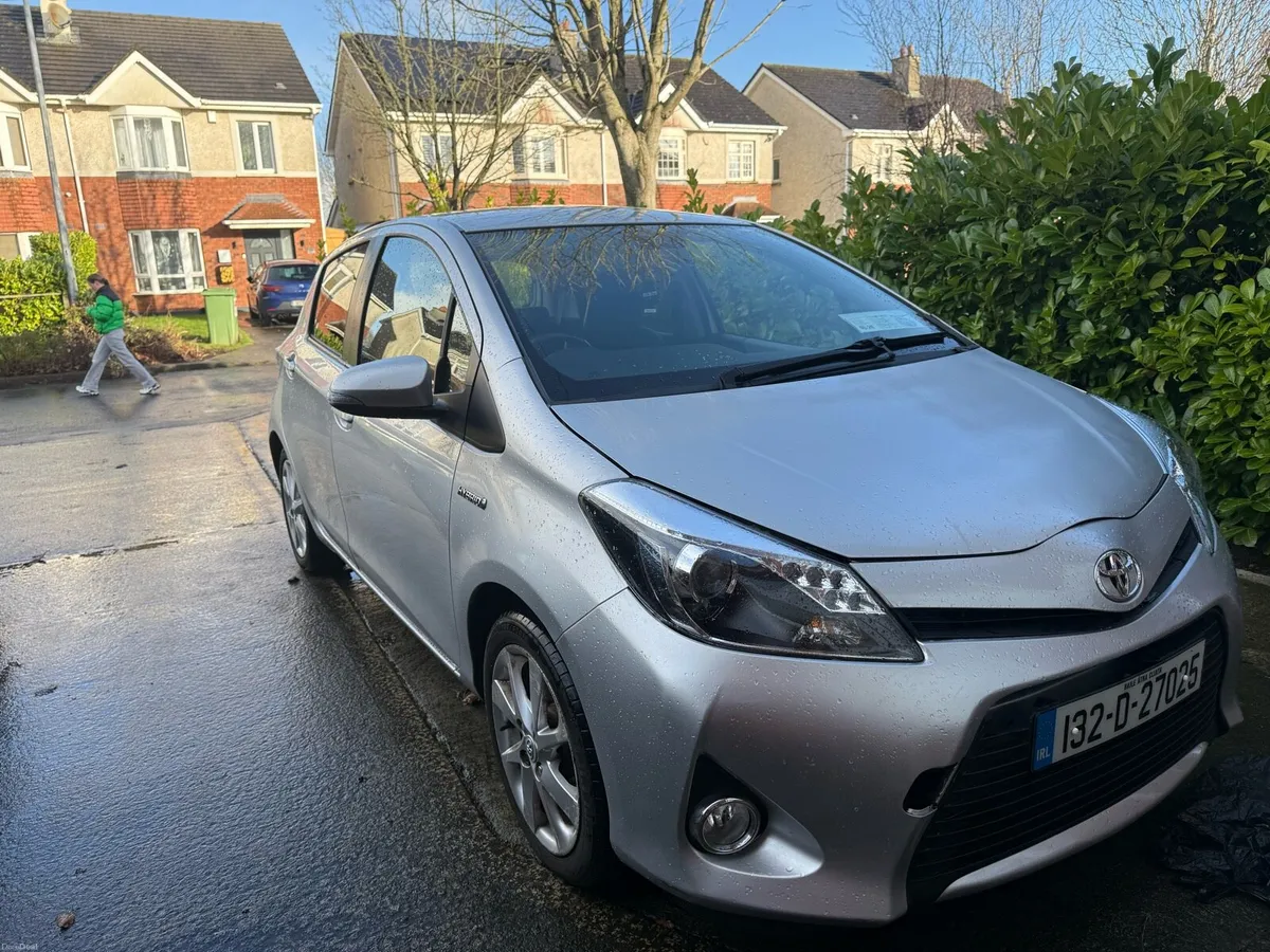 Toyota Yaris hybrid - Image 3