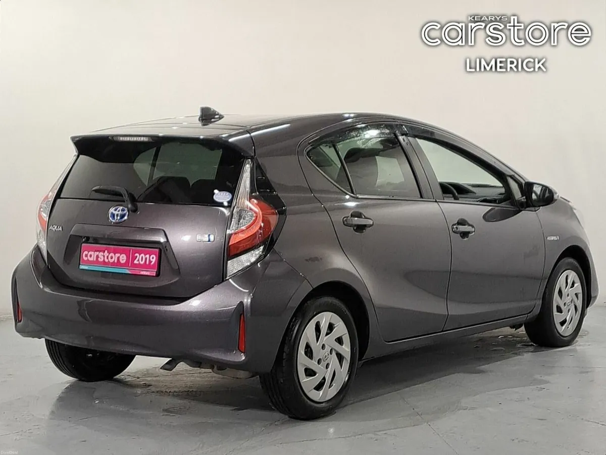 Toyota Aqua 1.5 HYBRID AUTO - Image 3