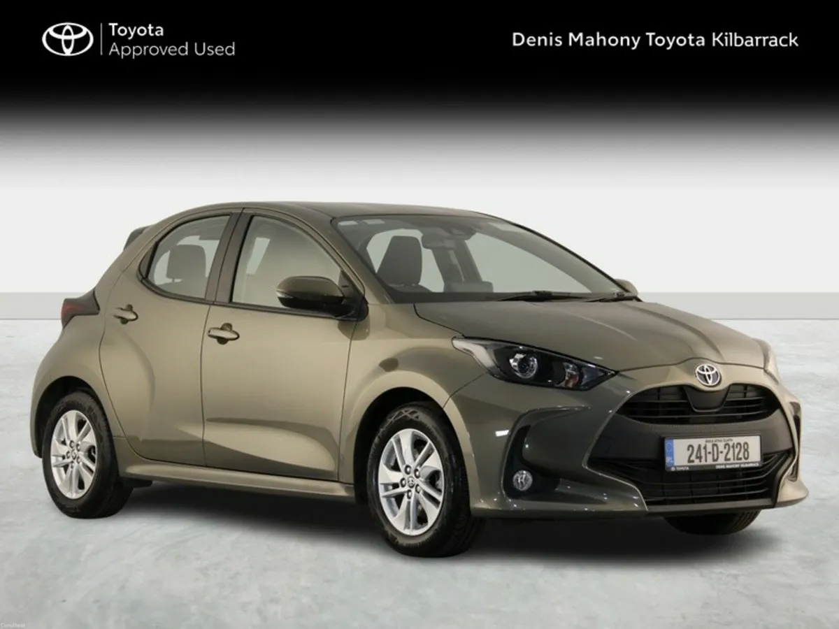 Toyota Yaris 1.5 HYBRID LUNA 4DR - Image 1