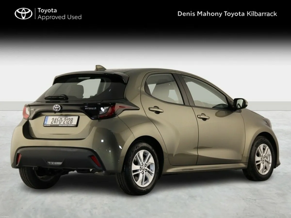 Toyota Yaris 1.5 HYBRID LUNA 4DR - Image 2