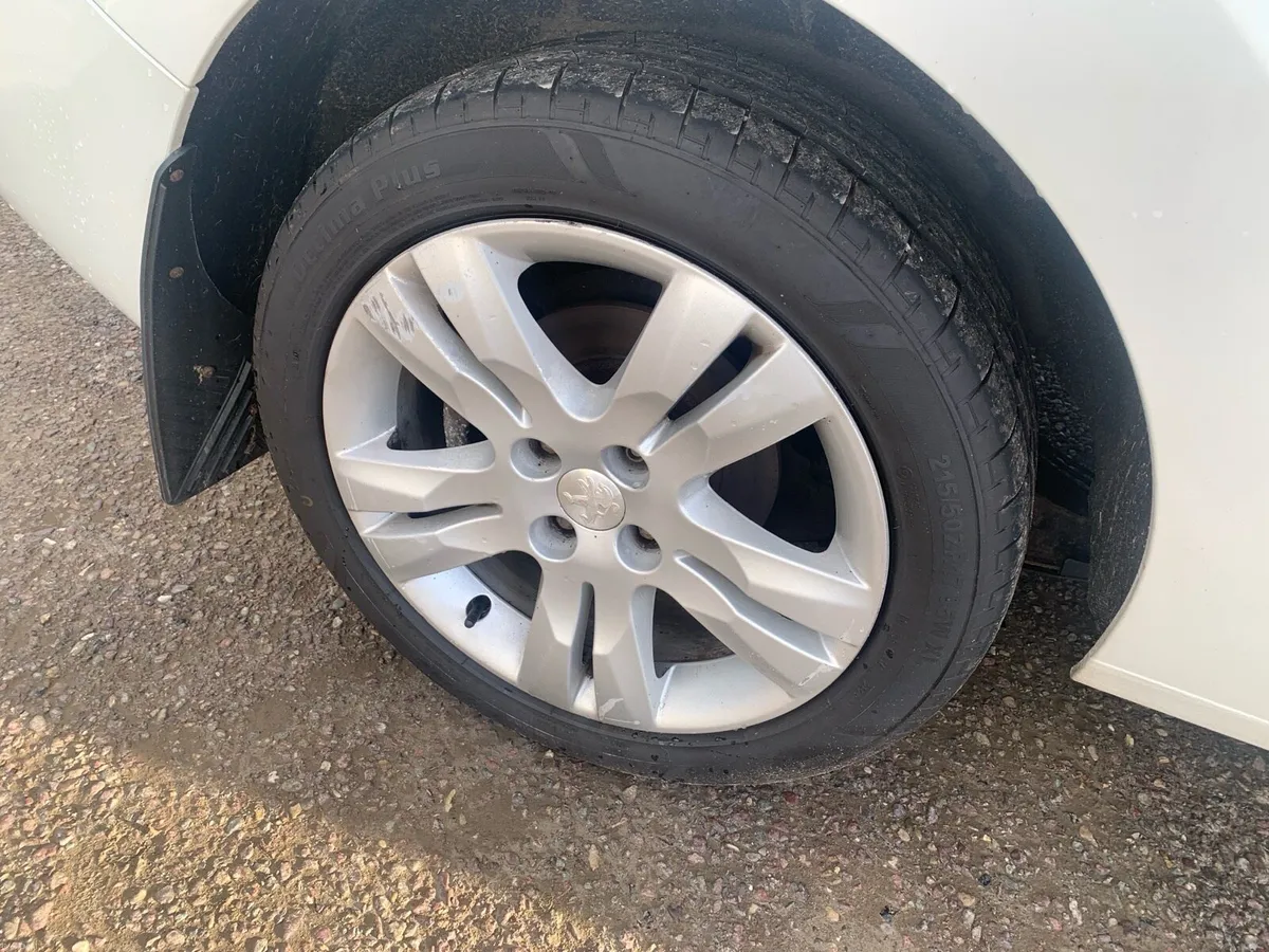 *Price Drop* 151 Peugeot 5008 - Image 3