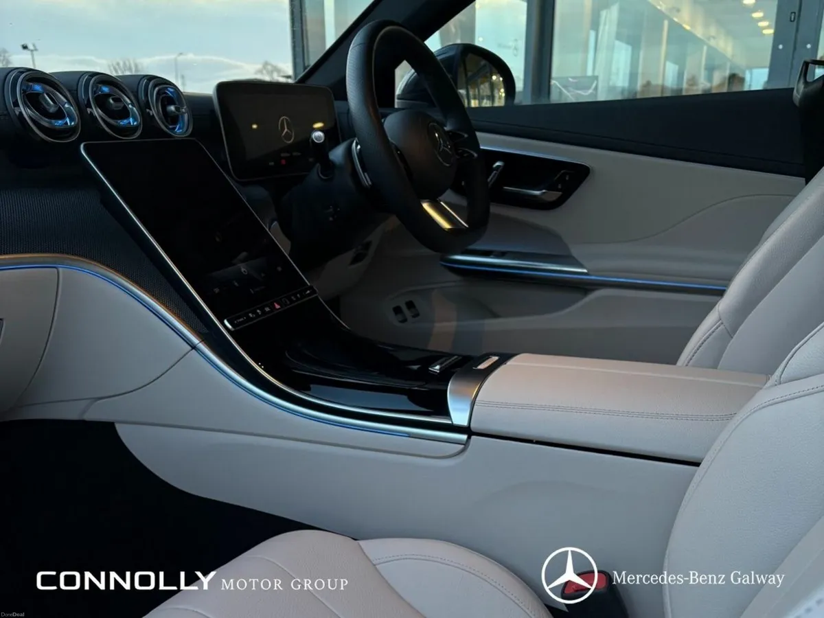 Mercedes-Benz CLE CLE 300 e Coup EQ Hybrid AMG Lin - Image 4