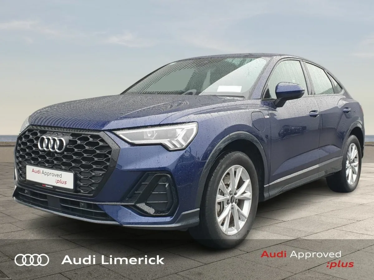 Audi Q3 45 TFSI E S Tronic S line - Image 4