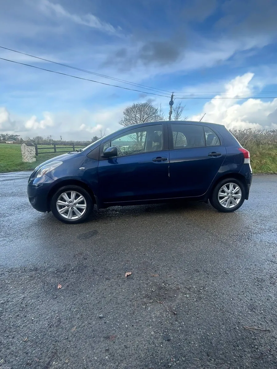 2011 Toyota Yaris 1.0 Sport - Image 1