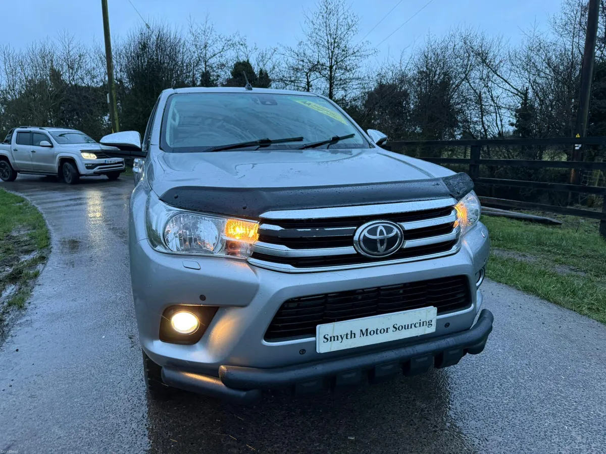Deposit taken*****181 Toyota Hilux 2.4 D4D Manual - Image 3