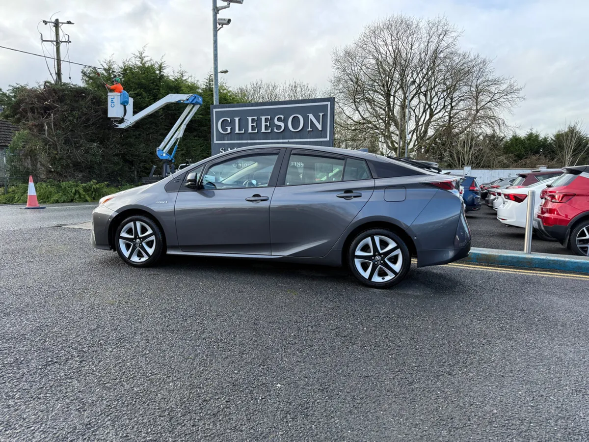 182 Toyota Prius Hybrid - *Not Japanese Import - Image 3