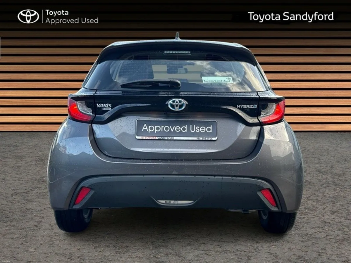 Toyota Yaris HYBRID LUNA // REAR CAMERA // TOYOTA - Image 4
