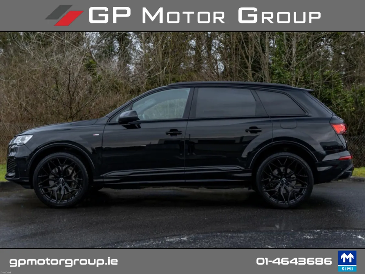 Audi Q7 BLACK EDITION S-LINE 55 TFSIe QUATTRO *1 Y - Image 3