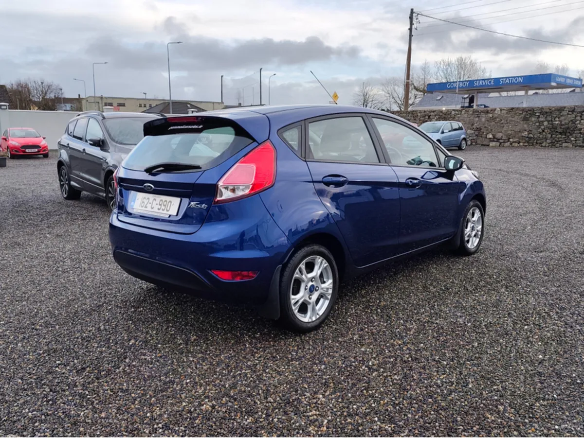 Ford Fiesta LOW KMS ZETEC 1.25 60PS M5 5DR MCA 4DR - Image 2