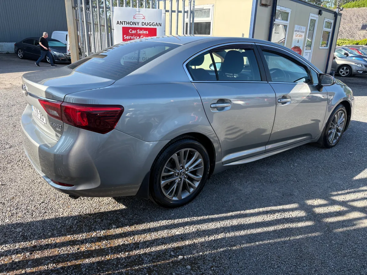 152 Toyota Avensis 2.0d4d - Image 3