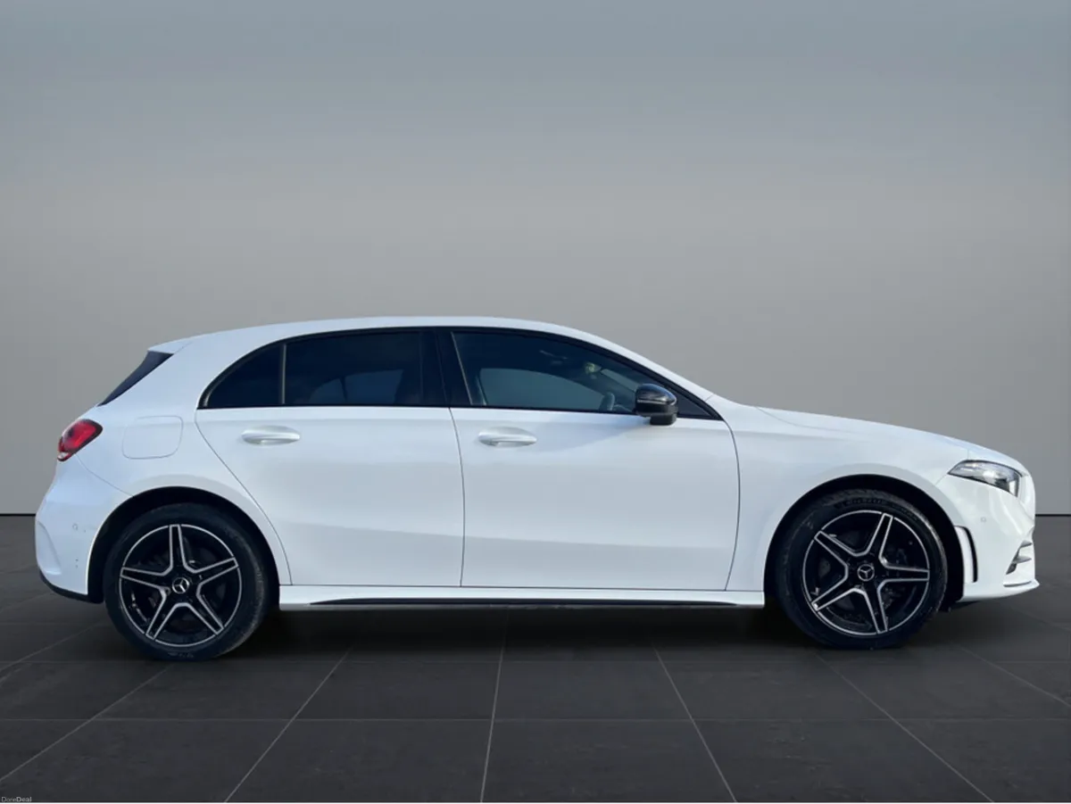 Mercedes-Benz A-Class 250 AMG LINE ED EXECUTIVE E - Image 2